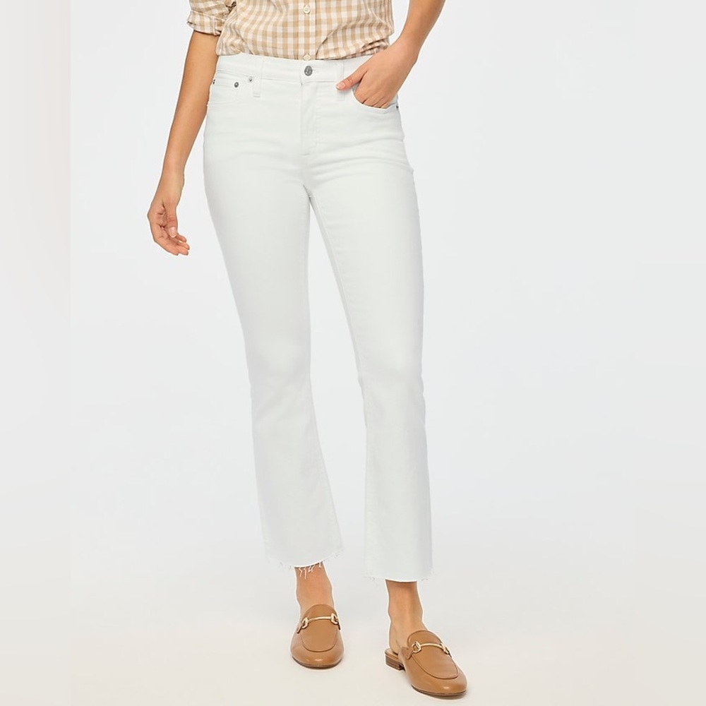 NWT JCrew Mid-Rise Flare Crop Jeans in White Signature Stretch 31 - needs wash